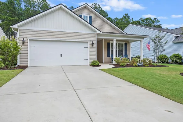 Property Slideshow image 3 of 61 | 128 carolina oaks ave, Bluffton, SC, 29909