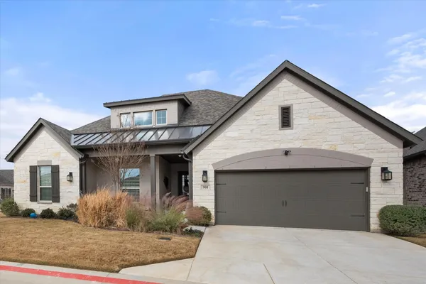 Property Slideshow image 3 of 40 | 901 alvero pl, Mansfield, TX, 76063