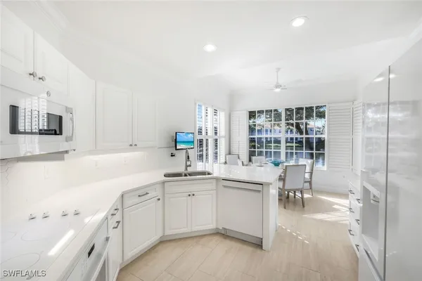 Property Slideshow image 3 of 29 | 26836 wyndhurst ct # 101, Bonita Springs, FL, 34134