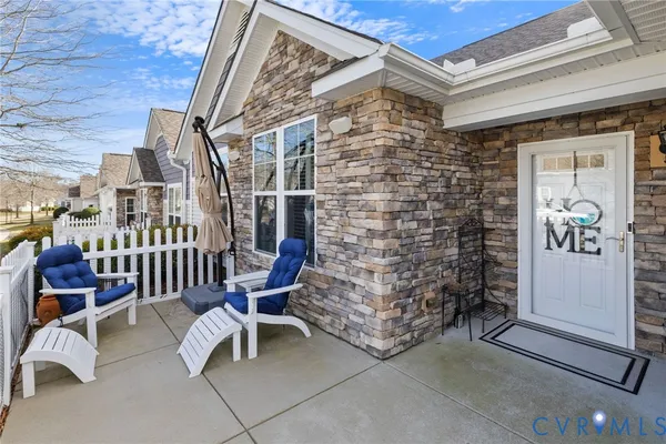 Property Slideshow image 3 of 46 | 5753 magnolia shore ln, Chester, VA, 23831