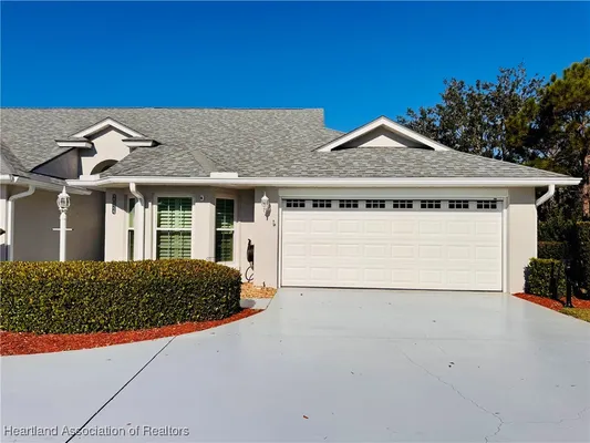 Property Slideshow image 2 of 34 | 2024 ashley oaks cir, Sebring, FL, 33870