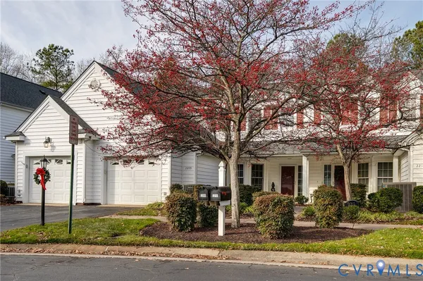 Property Slideshow image 2 of 50 | 2209 magnolia grove way, Midlothian, VA, 23113