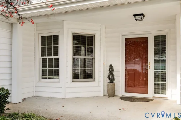 Property Slideshow image 3 of 50 | 2209 magnolia grove way, Midlothian, VA, 23113