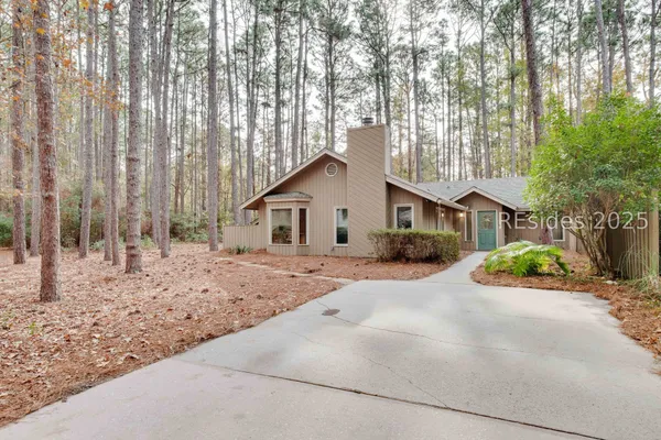 Property Slideshow image 2 of 35 | 36 sweet bay ln, Hilton Head Island, SC, 29926