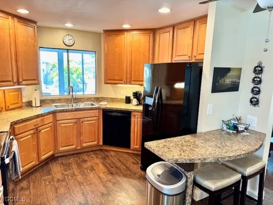 Property Slideshow image 3 of 44 | 5520 colonial rd, North Fort Myers, FL, 33917
