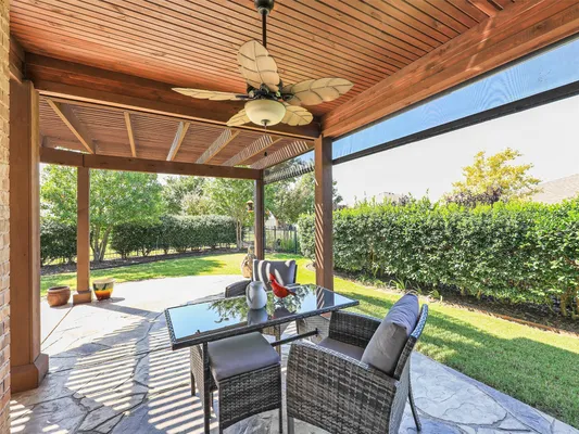 Property Slideshow image 2 of 38 | 6073 prairie bend ln, Frisco, TX, 75036