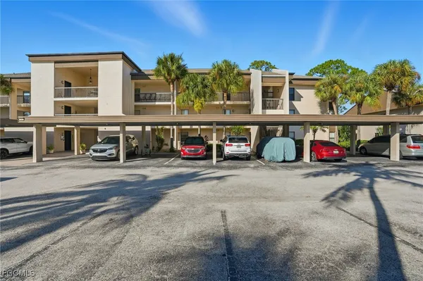 Property Slideshow image 3 of 49 | 5845 trailwinds dr apt 515, Fort Myers, FL, 33907
