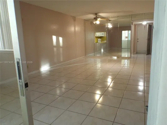 Property Slideshow image 2 of 37 | 410 se 2nd st 102, Hallandale Beach, FL, 33009