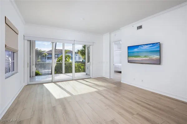 Property Slideshow image 3 of 23 | 815 bentwater cir 101, Naples, FL, 34108