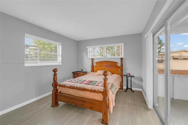 Property Slideshow image 3 of 27 | 980 nw 69th ave, Margate, FL, 33063