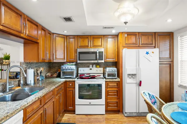 Property Slideshow image 3 of 20 | 2802 victoria way k4, Coconut Creek, FL, 33066