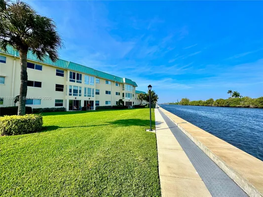 Property Slideshow image 2 of 29 | 35 colonial club dr apt 203, Boynton Beach, FL, 33435