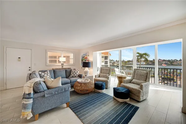 Property Slideshow image 2 of 25 | 222 harbour dr 312, Naples, FL, 34103