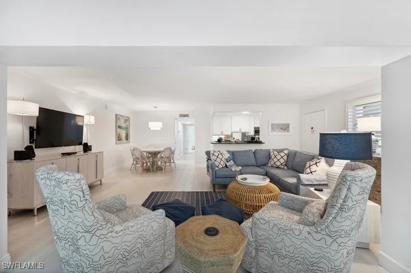 Property Slideshow image 3 of 26 | 222 harbour dr apt 312, Naples, FL, 34103