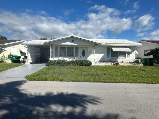 Property Slideshow image 2 of 28 | 4615 nw 47th st, Tamarac, FL, 33319