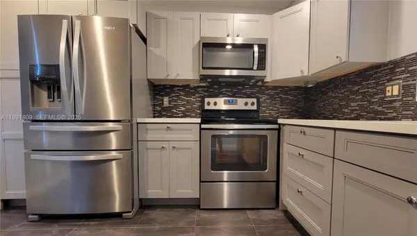 Property Slideshow image 3 of 52 | 2003 granada dr e4, Coconut Creek, FL, 33066