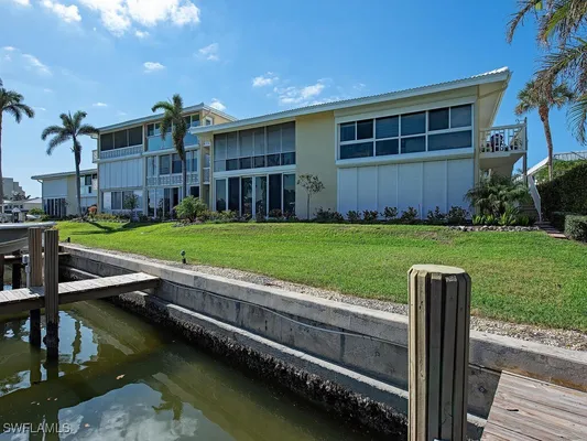 Property Slideshow image 3 of 16 | 2082 gulf shore blvd 111, Naples, FL, 34102