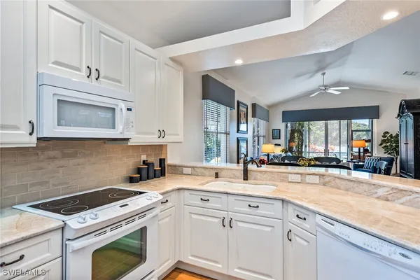 Property Slideshow image 3 of 50 | 8472 bent creek way, Naples, FL, 34114