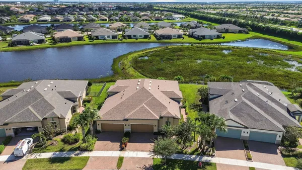 Property Slideshow image 2 of 101 | 11231 sw winding lakes cir, Port St Lucie, FL, 34987