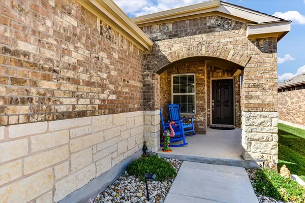 Property Slideshow image 2 of 19 | 604 rockport st, Georgetown, TX, 78633