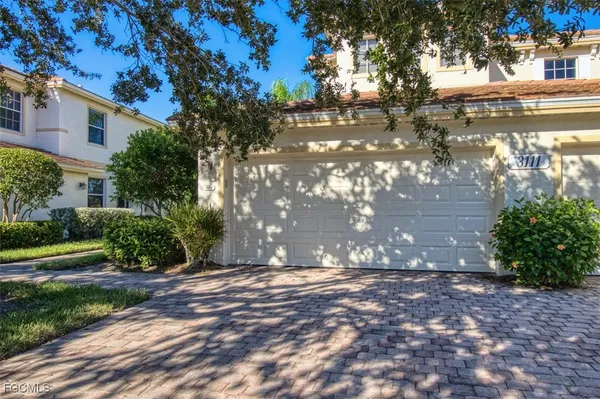 Property Slideshow image 3 of 50 | 3111 meandering way 101, Fort Myers, FL, 33905