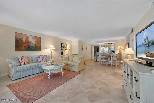 Property Slideshow image 3 of 15 | 1919 gulf shore blvd 601, Naples, FL, 34102