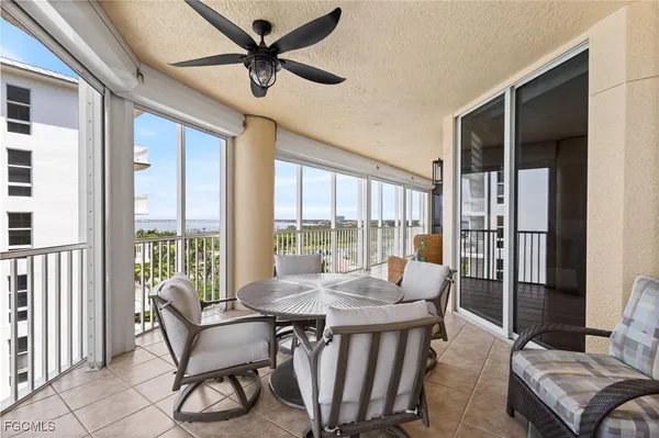 Property Slideshow image 3 of 49 | 14250 royal harbour ct 913, Fort Myers, FL, 33908
