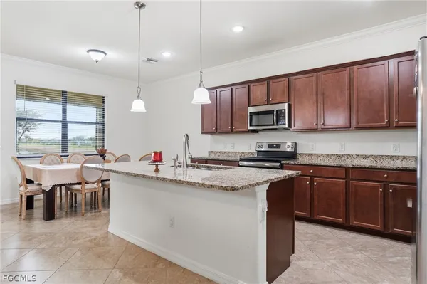 Property Slideshow image 3 of 30 | 11821 arbor trace dr, Fort Myers, FL, 33913