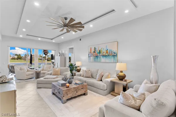 Property Slideshow image 3 of 50 | 3695 montreux ln 8, Naples, FL, 34114