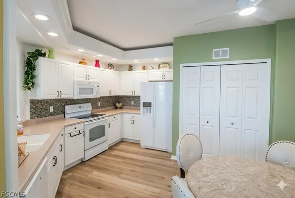 Property Slideshow image 3 of 3 | 9653 hemingway ln 3310, Fort Myers, FL, 33913