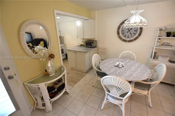 Property Slideshow image 2 of 46 | 2735 dudley dr b, West Palm Beach, FL, 33415