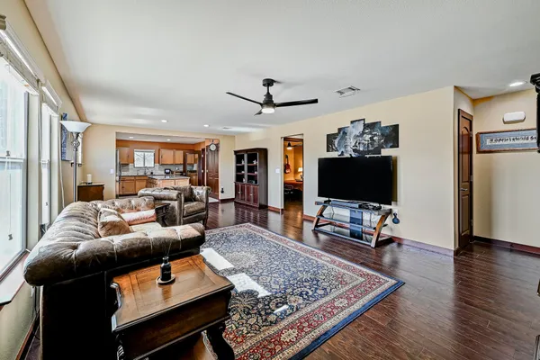 Property Slideshow image 3 of 40 | 101 paint creek ln, Georgetown, TX, 78633