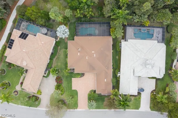 Property Slideshow image 3 of 50 | 3821 river point dr, Fort Myers, FL, 33905