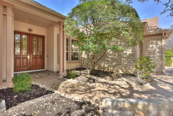 Property Slideshow image 3 of 40 | 106 longhorn trl, Georgetown, TX, 78633