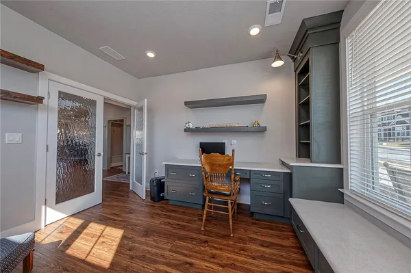 Property Slideshow image 3 of 44 | 3004 marilyn ct, Economy, PA, 15005