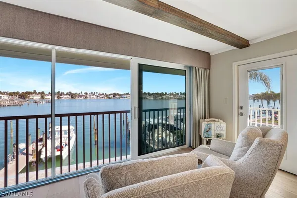 Property Slideshow image 3 of 29 | 2850 gulf shore blvd 201, Naples, FL, 34103