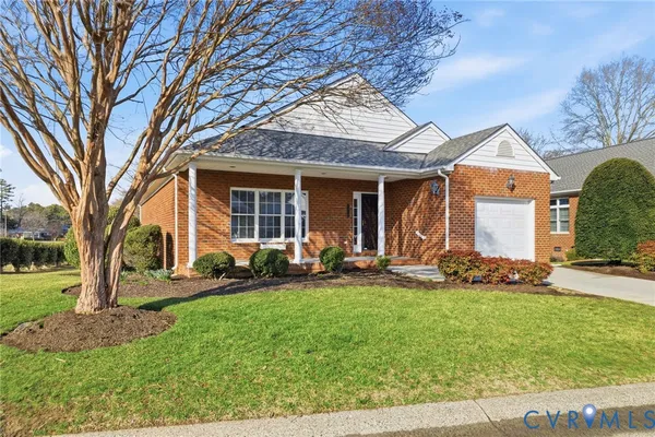 Property Slideshow image 2 of 34 | 5910 lakemere dr, North Chesterfield, VA, 23234