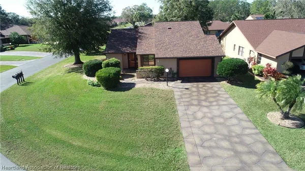 Property Slideshow image 2 of 45 | 2921 summertree dr, Sebring, FL, 33872