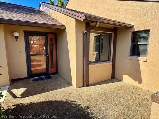 Property Slideshow image 3 of 45 | 2921 summertree dr, Sebring, FL, 33872