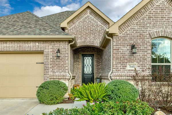 Property Slideshow image 2 of 40 | 7641 murcia dr, Fort Worth, TX, 76123