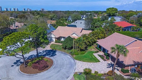 Property Slideshow image 3 of 37 | 811 arrowhead ln, Naples, FL, 34108