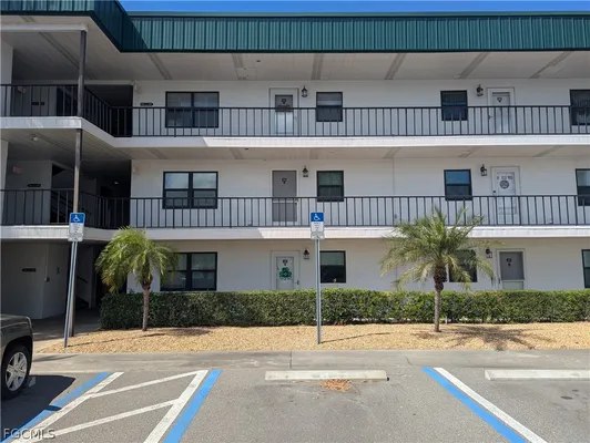 Property Slideshow image 2 of 33 | 1747 pebble beach dr 206, Fort Myers, FL, 33907