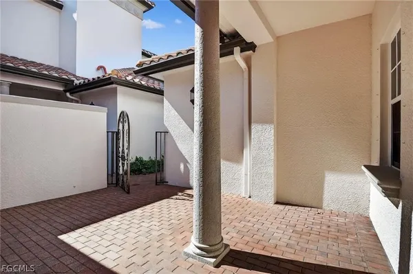 Property Slideshow image 3 of 35 | 3735 montreux ln 4-102, Naples, FL, 34114