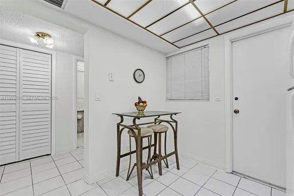 Property Slideshow image 2 of 37 | 330 se 2nd st 103g, Hallandale Beach, FL, 33009