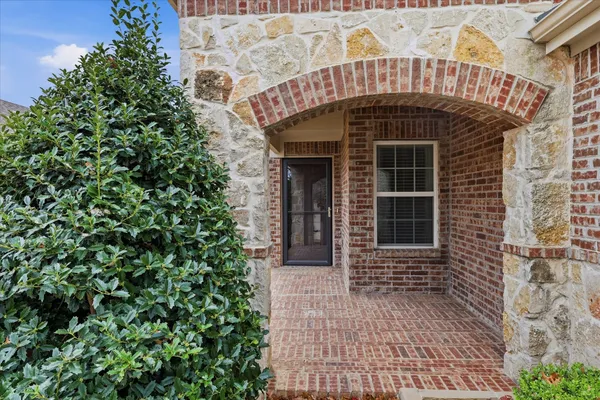 Property Slideshow image 2 of 40 | 7992 cool river dr, Frisco, TX, 75036