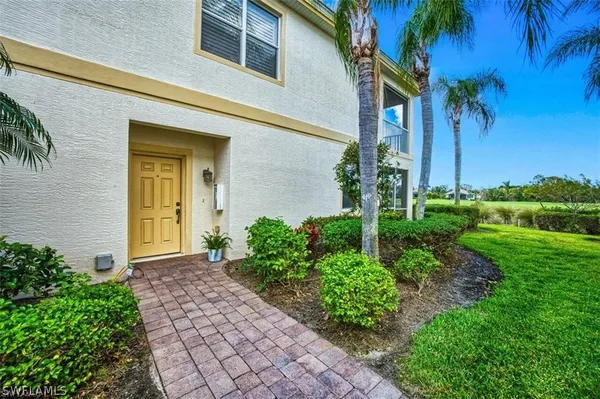 Property Slideshow image 3 of 40 | 3091 meandering way 102, Fort Myers, FL, 33905