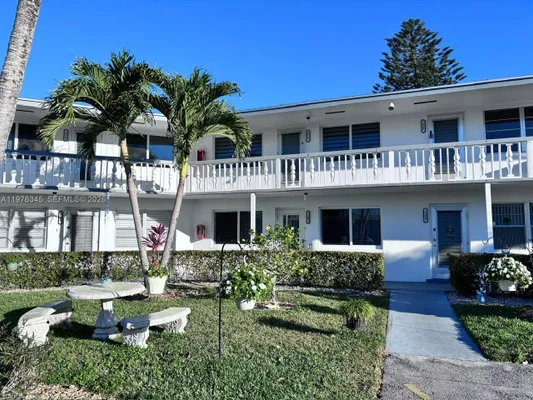 Property Slideshow image 2 of 25 | 118 northampton f 118, West Palm Beach, FL, 33417