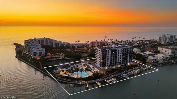 Property Slideshow image 2 of 10 | 2400 gulf shore blvd 402, Naples, FL, 34103