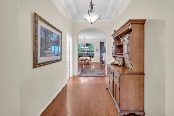 Property Slideshow image 2 of 44 | 44 windsor bridge dr, Conroe, TX, 77384