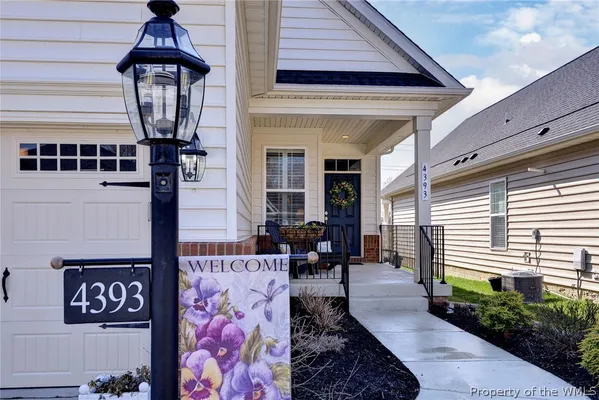 Property Slideshow image 2 of 43 | 4393 harrington cmns, Williamsburg, VA, 23188